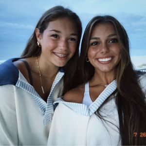 Meet your Posher, Abigail